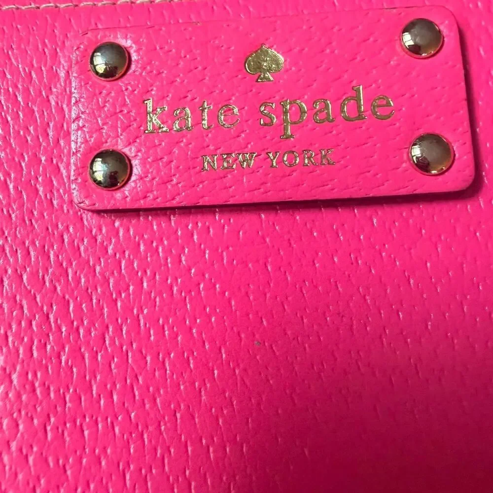 Kate Spade New York Hot Pink Pebbled Leather Zip Around Wallet 7.5x4 Clutch